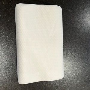 Tempur-neck pillow by TEMPUR-PEDIC